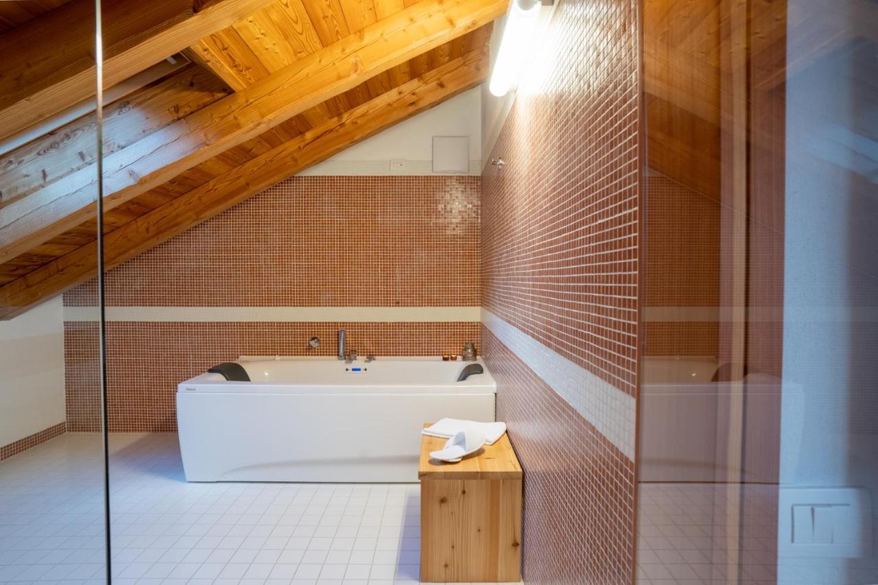 Hotel Palazzo Lodron Bertelli. Dimora Storica & Caderzone