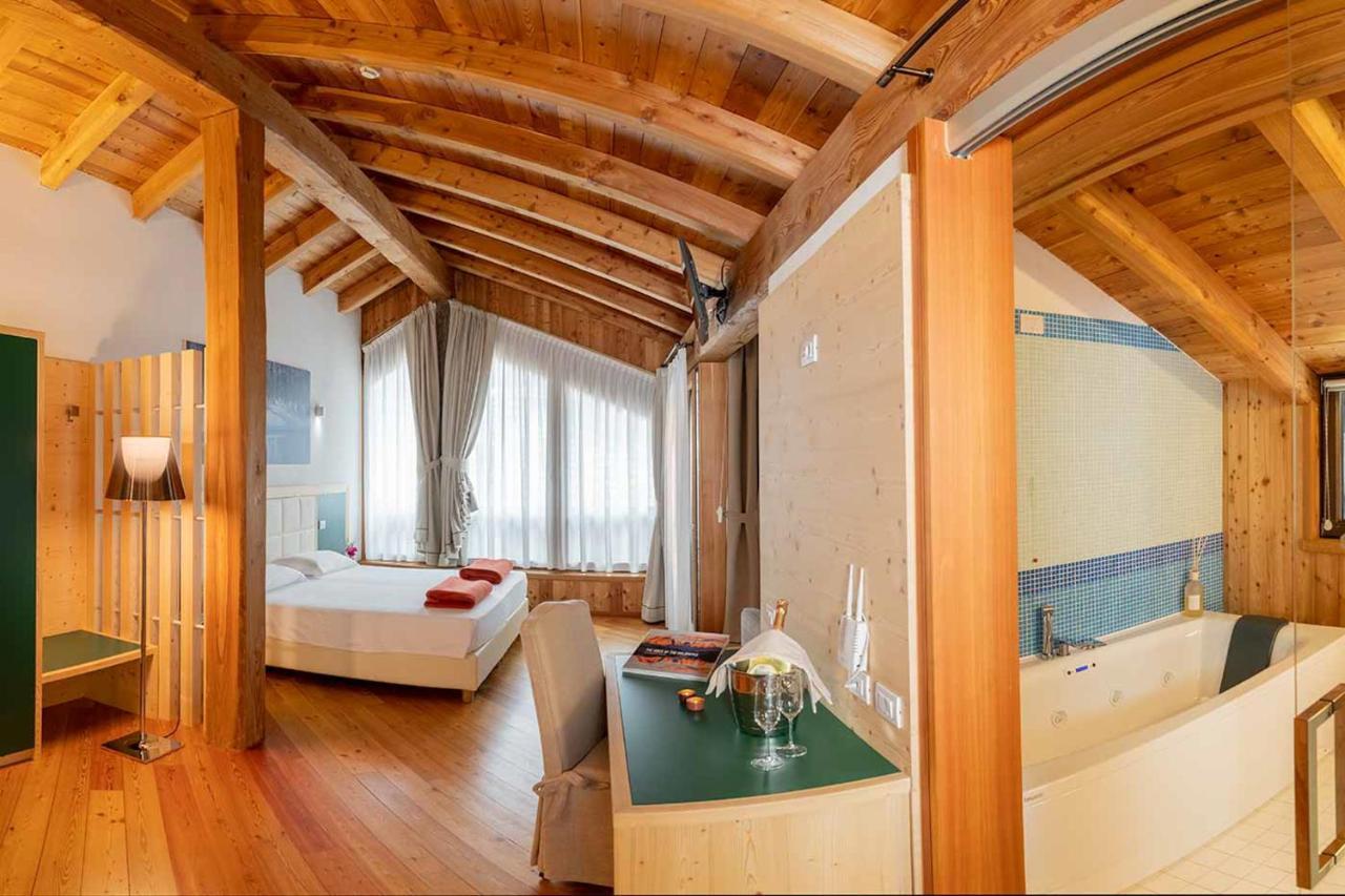 Hotel Palazzo Lodron Bertelli. Dimora Storica & Caderzone