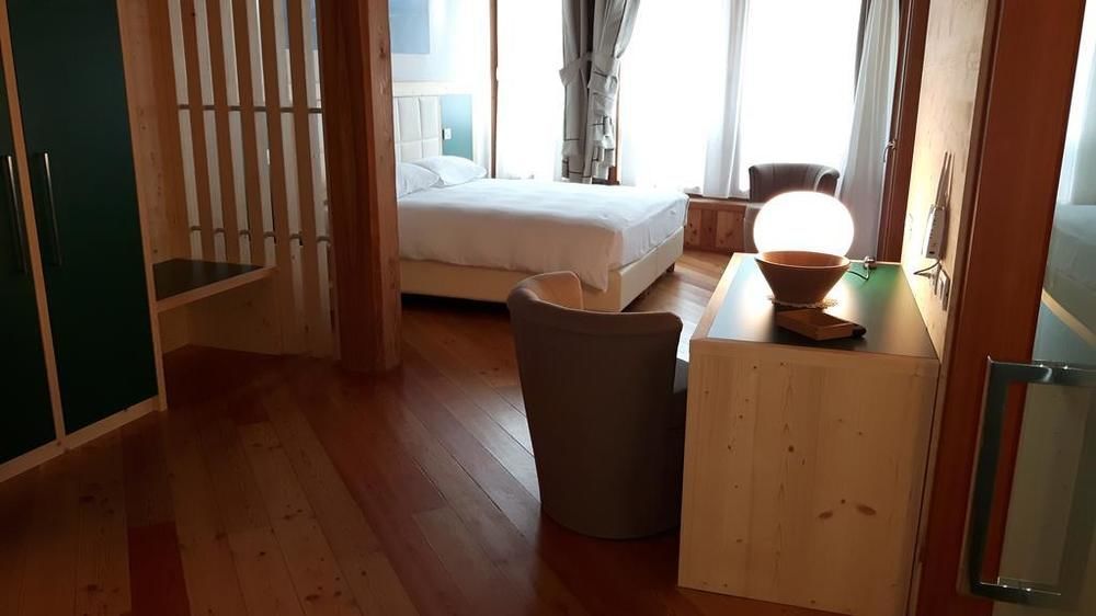 Palazzo Lodron Bertelli. Dimora Storica & 4* Caderzone